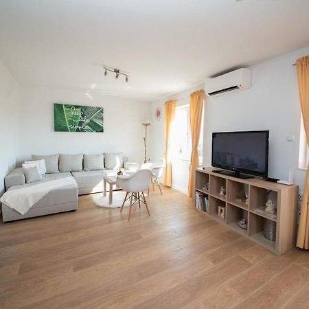 Apartman Sous Les Rochers Grižane Buitenkant foto