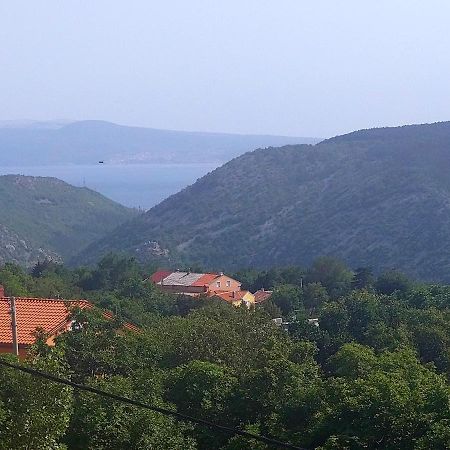Apartman Sous Les Rochers Grižane Buitenkant foto