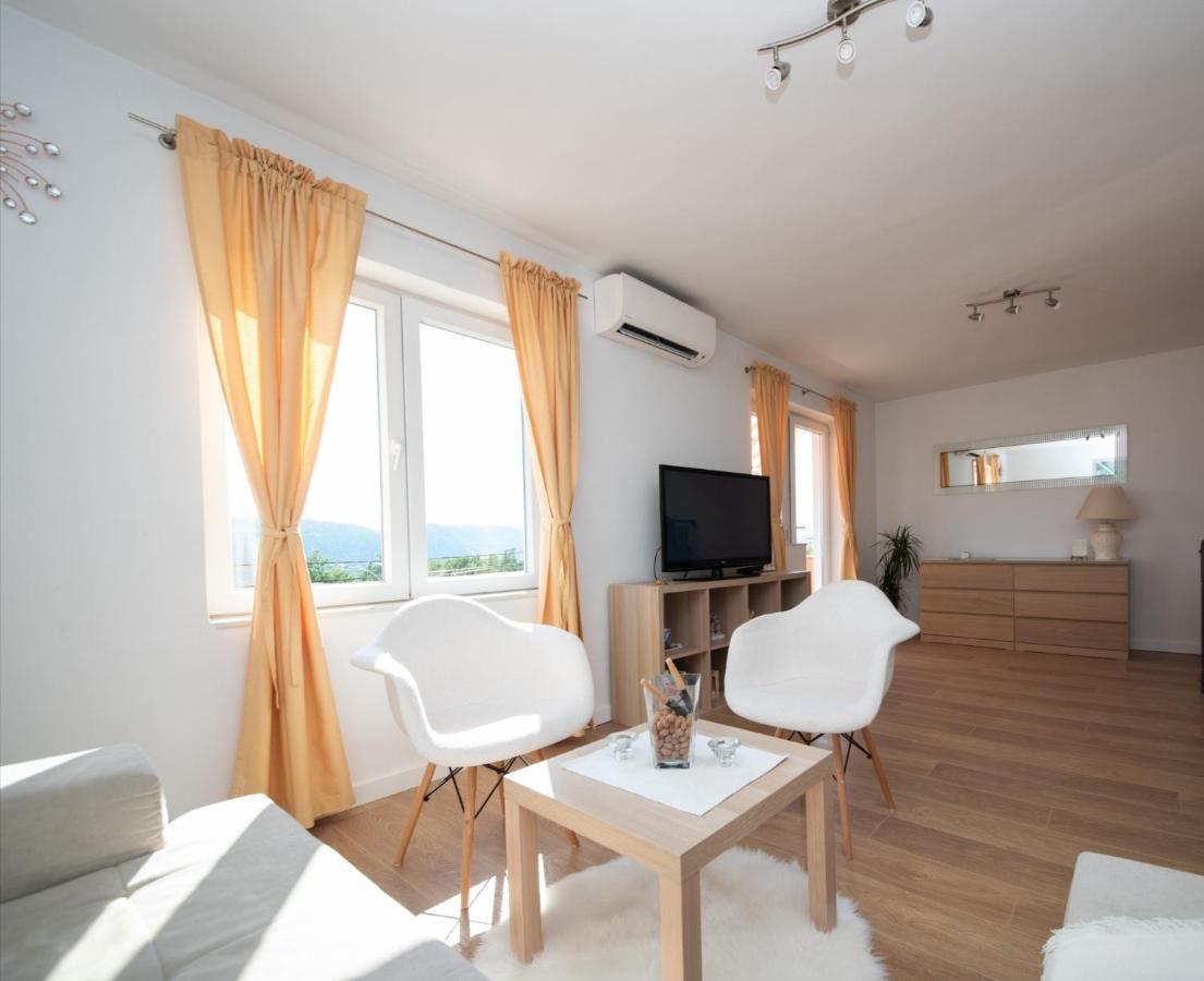 Apartman Sous Les Rochers Grižane Buitenkant foto
