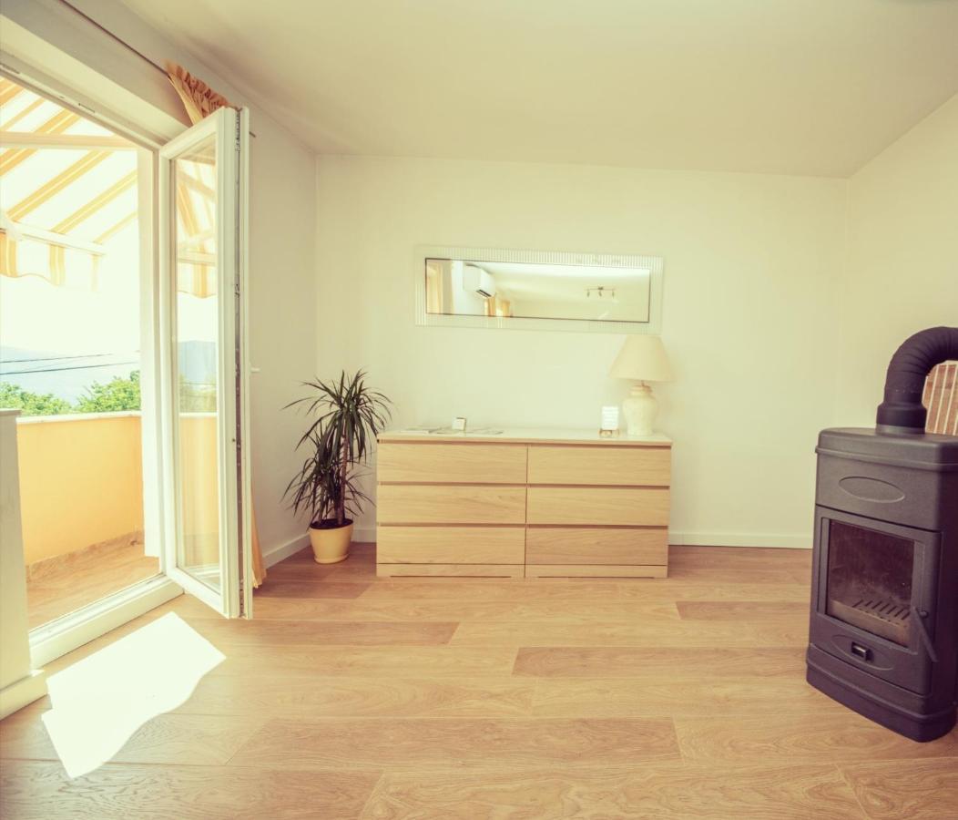 Apartman Sous Les Rochers Grižane Buitenkant foto