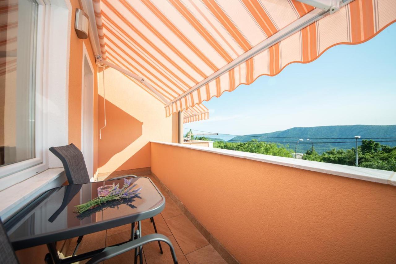 Apartman Sous Les Rochers Grižane Buitenkant foto