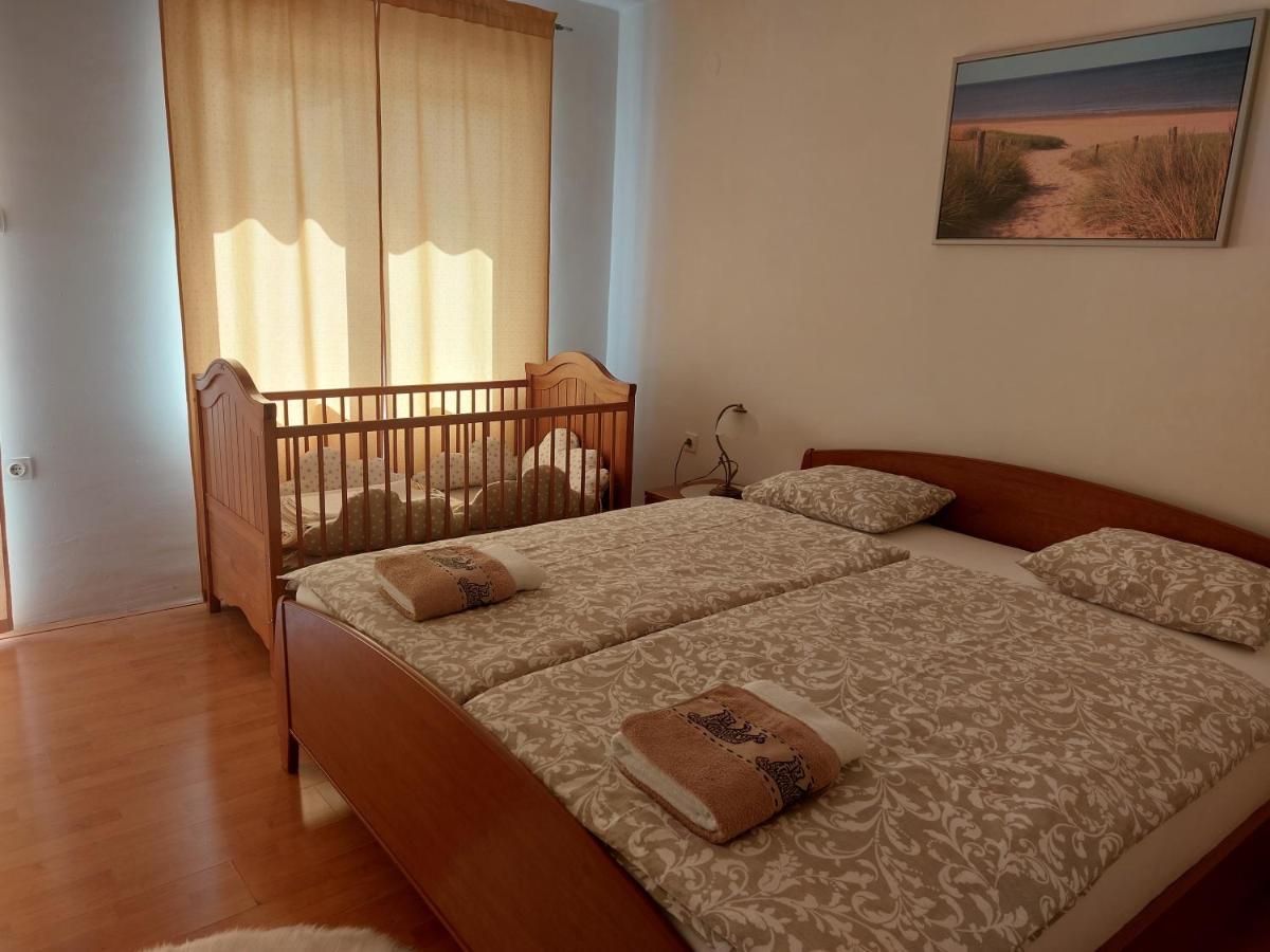 Apartman Sous Les Rochers Grižane Buitenkant foto